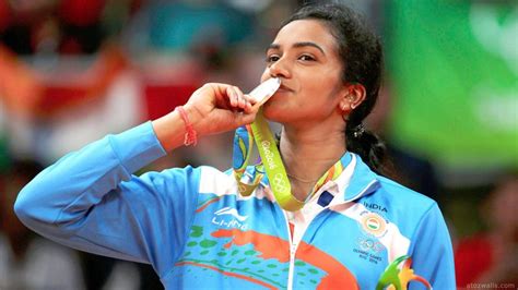 pv sindhu with the olympics silver medal - Playo