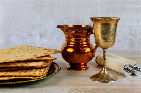 Premium Photo | Jewish pesah celebrating, matzoh and traditional seder plate