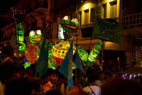 Cambodian Puppet Parade | LifePart2.com