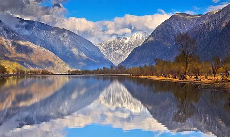 Lake Teletskoye – the largest lake in the Altay Mountains · Russia Travel Blog