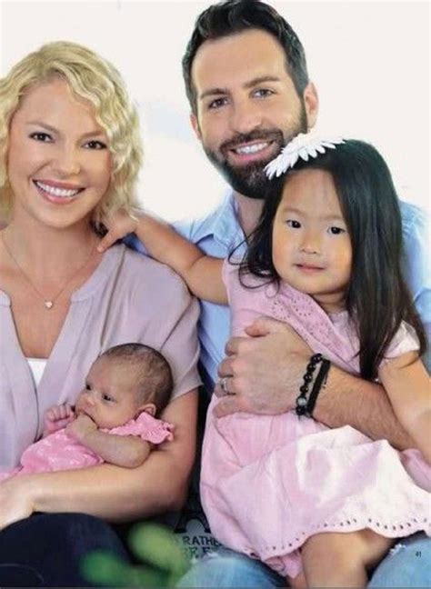 Pregnant Katherine Heigl and singer husband Josh Kelley having third child.