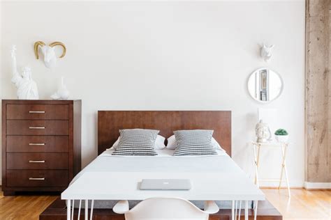20 Minimalist Bedroom Ideas - How to Use Minimalism in Bedroom Design ...