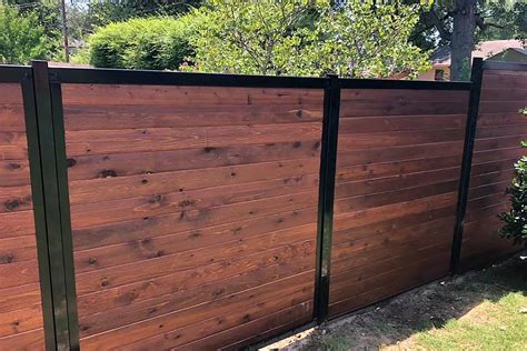 How to Build a Horizontal Slat Fence (The Easy Way)