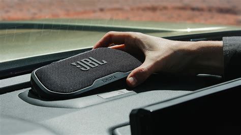 2024 Toyota Tacoma Gets JBL Sound System With Nifty Removable Speaker