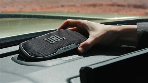 2024 Toyota Tacoma Gets JBL Sound System With Nifty Removable Speaker