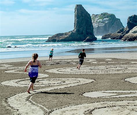 Have fun at the beach! | Beaches and parks in Bandon, Oregon.