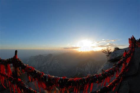 Huashan Mountain at Sunrise Stock Photo - Image of fairyland, asia ...