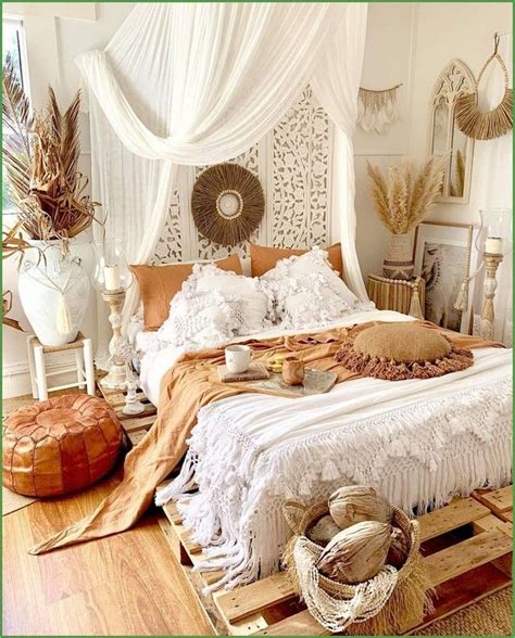 Global Inspiration: Simple Bohemian Bedroom Ideas