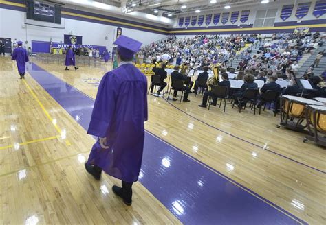 Photos: Class of 2024 graduates Mendota High School – Shaw Local