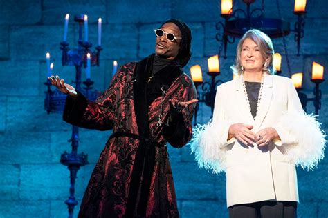 Snoop Dogg & Martha Stewart Show Off Costumes In Halloween Countdown – Hollywood Life