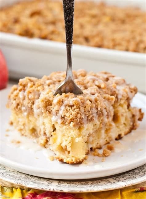 Apple Crumb Cake (Autumn Apple Coffee Cake Recipe) | NeighborFood