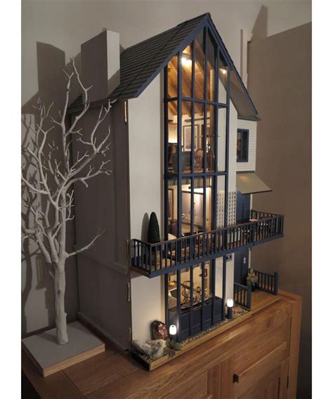 Amazing Dollhouses - DuJour | Doll house plans, Doll house, Barbie house