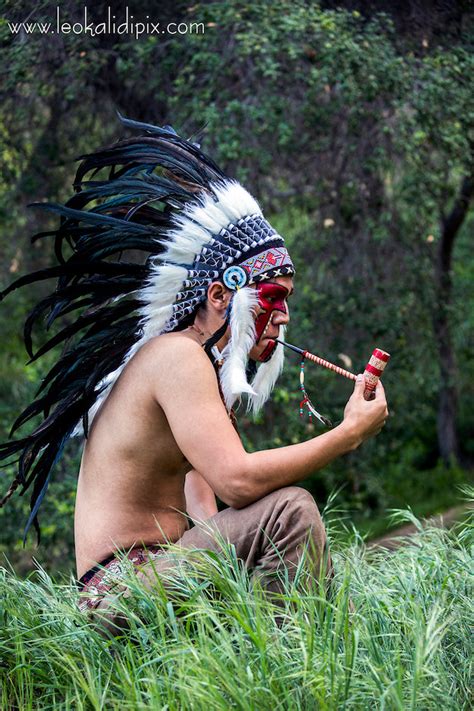 The meaning of a Native American headdress – Indian Headdress - Novum ...