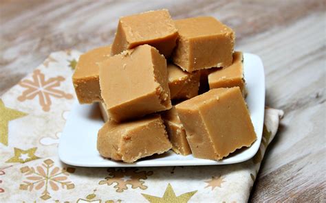 Easy Fudge Recipe (No Fail) Only 3 Ingredients!