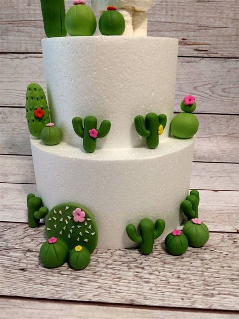 Fondant Llama and Cactus Cake Toppers Llama Cake Topper - Etsy Norway