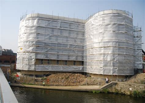 Building the new Travelodge, Maidstone © N Chadwick cc-by-sa/2.0 :: Geograph Britain and Ireland