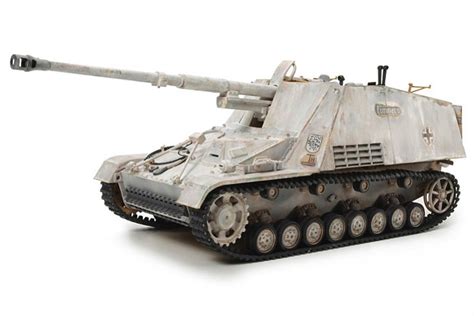 Scalehobbyist.com: Nashorn Heavy Tank Destroyer by Tamiya Models and Paints