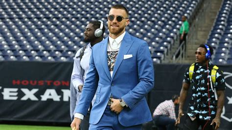 The Always Well-Dressed Travis Kelce Included in Sports Illustrated’s ...