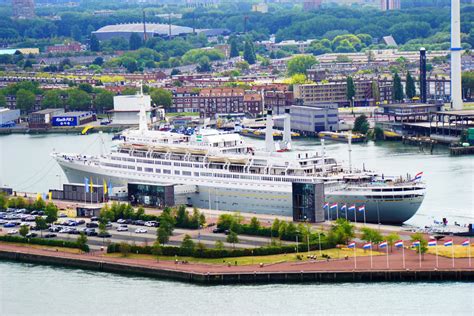 ss Rotterdam – how people used to travel in style- Visit to a museum ship