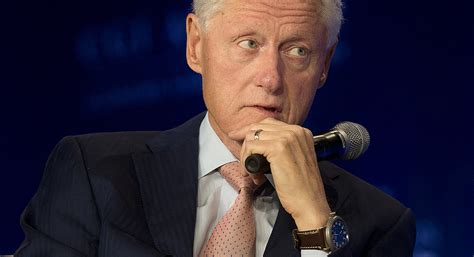 Bill Clinton aides used tax dollars to subsidize foundation, private email support - POLITICO