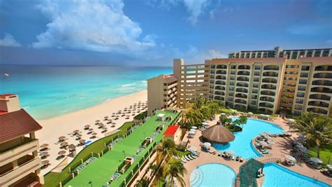 The Royal Islander - An All Suites Resort in Cancun | Expedia