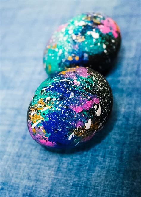 Galaxy Easter Eggs - Single Girl's DIY