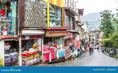 Mall Road, Mussoorie editorial photo. Image of jhula - 253171991