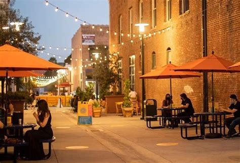 This Historic Alleyway In Pasadena Has Been Turned Into A Picturesque ...