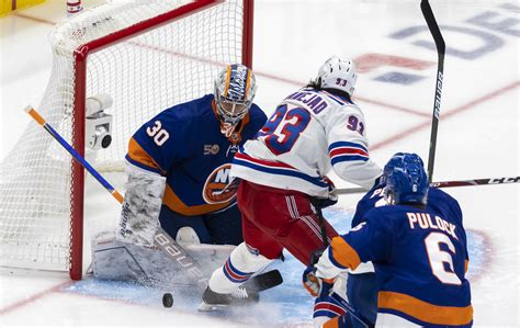 Ilya Sorokin blanks Rangers to help Islanders snap skid