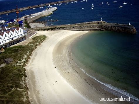 Braye Bay Beach (Alderney) | UK Coast Guide