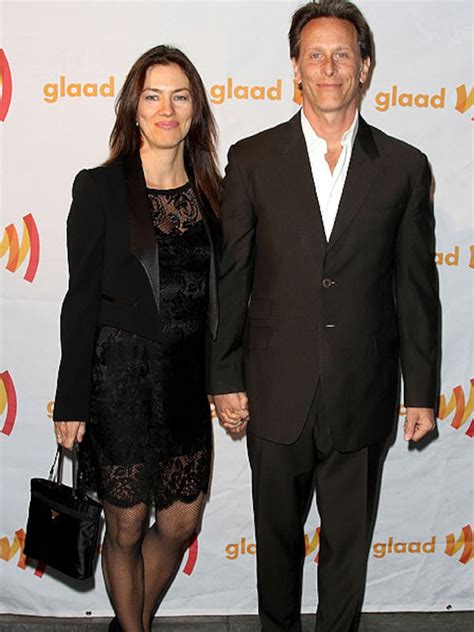 Steven Weber and Wife to Divorce