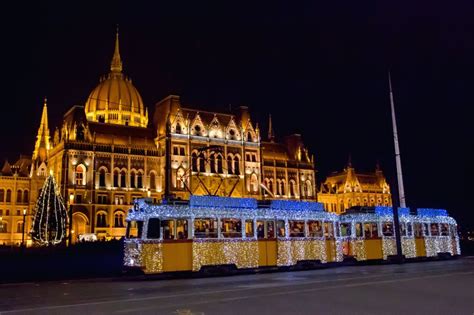 Budapest (Hungary): CHRISTMAS LIGHTS