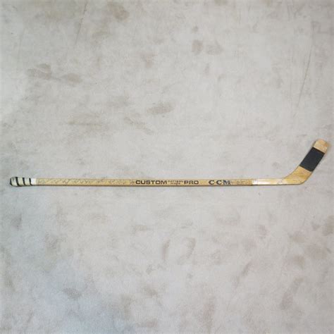 Darryl Sittler Toronto Maple Leafs 1970 Game Used Stick - Game Used Only