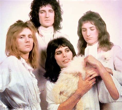 1a. Queen. The 70s. Vol.1 | Queen pictures, Queen band, Queen ii