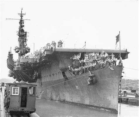 11,000 ton Independence-class light aircraft carrier USS Bataan (CVL-29 ...