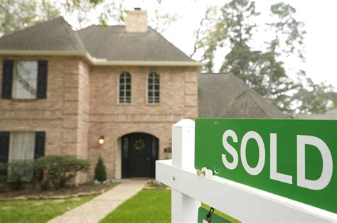 Houston home prices dropped for the first time in nearly three years