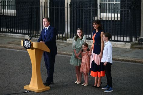 David Cameron makes final speech as PM with family at his side | Metro News