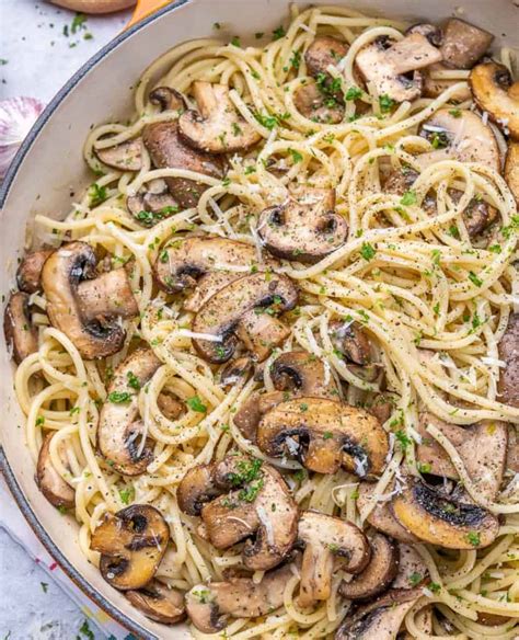 Easy Mushroom Garlic Spaghetti Recipe - Healthy Fitness Meals