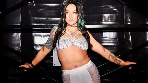 "Oh hell yeah. It’s ON," "Go get her king" - Fans go gaga over male AEW's star potential ...