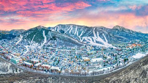 Why Sundance Is The Perfect Time To Hit Utah's Ski Slopes