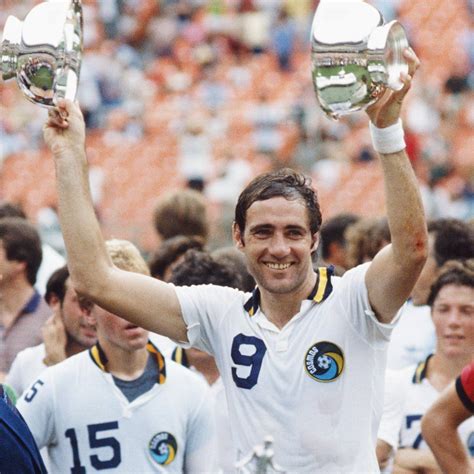 Giorgio Chinaglia: Swansea to Italian and American stardom - BBC News