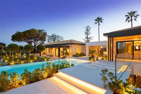 Mediterranean Villa With A Fusion Of Modern & Andalusian Architecture