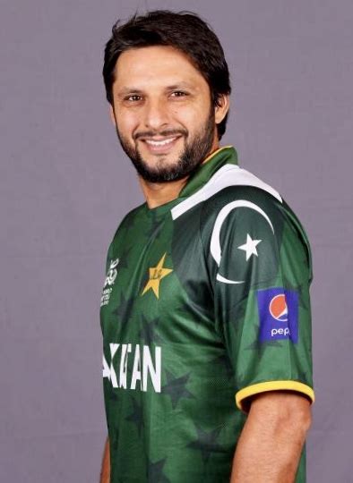 Shahid Afridi Fastest Century on 37 balls against Sri Lanka And against ...