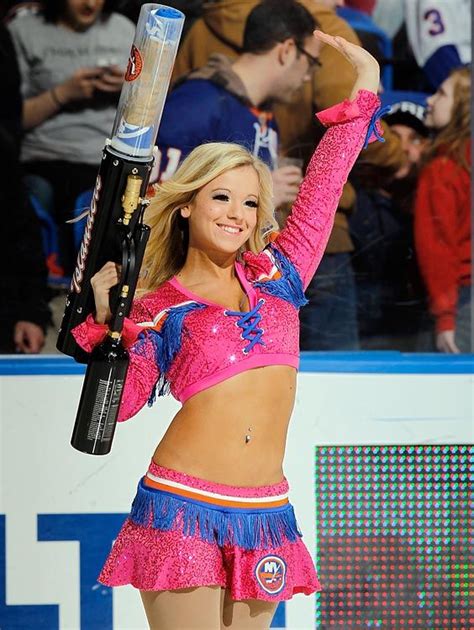 New York Islanders Ice Girls | Ice girls, Hockey girls, Cheerleading