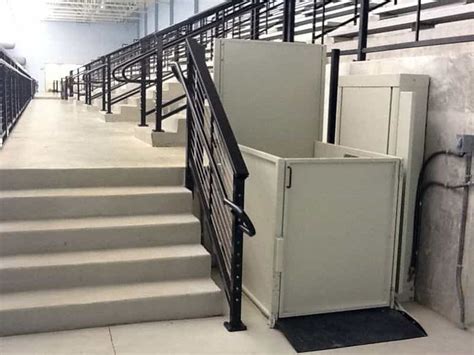 Vertical Platform Lifts | Wheelchair Lifts | Arrow Lift