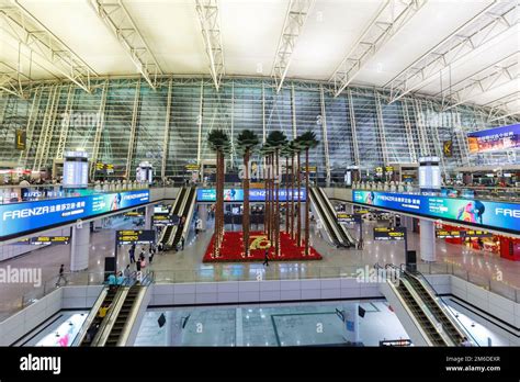 Guangzhou Baiyun International Airport Terminal 1 in China Stock Photo - Alamy