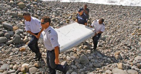 Disparition du Vol MH370: ce que le débris retrouvé à La Réunion peut apprendre aux experts | Le ...