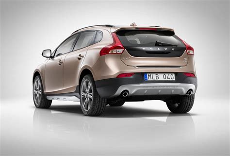 Volvo V40 review 2013 Wintonsworld