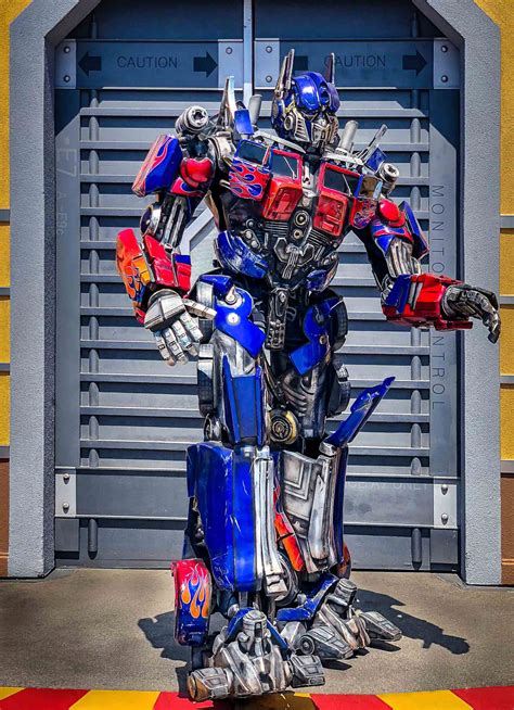 Universal Studios – Transformers — Michael Curry Design