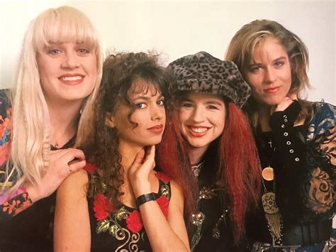 Me encanta esta foto 😍 Bangles en 1988 #TheBangles | The bangles, Susanna hoffs, Musica